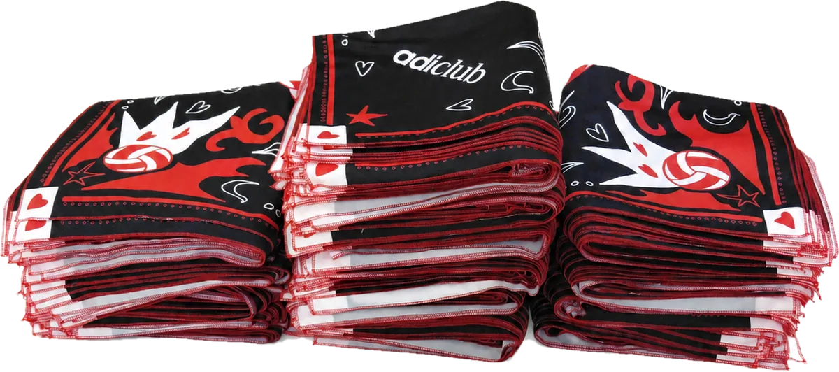 Sevkiyat öncesi ayrılmış üç ayrı bandana istifi